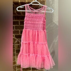 Adorable pink detailed girls dress.